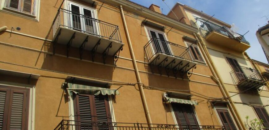 Termini Imerese: appartamento via Armando Diaz 13