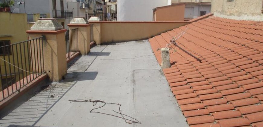 Termini Imerese: appartamento via Armando Diaz 13