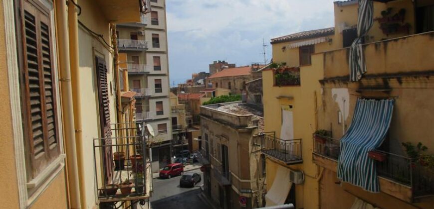 Termini Imerese: appartamento via Armando Diaz 13