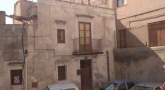 Termini Imerese: casa indipendente Piazza Benincasa