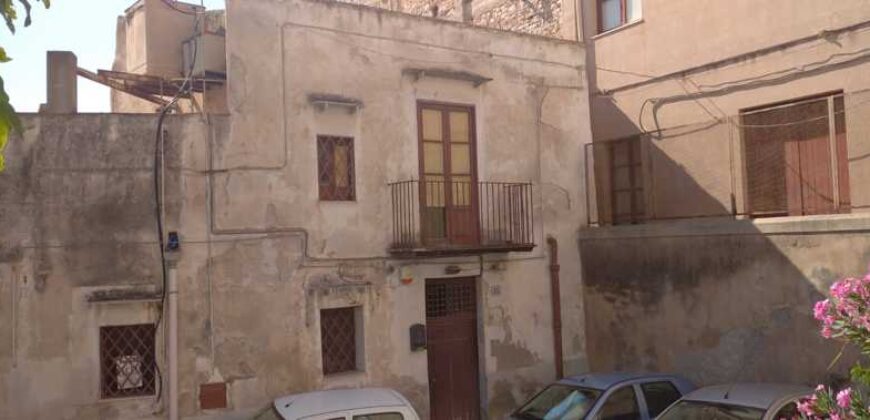 Termini Imerese: casa indipendente Piazza Benincasa