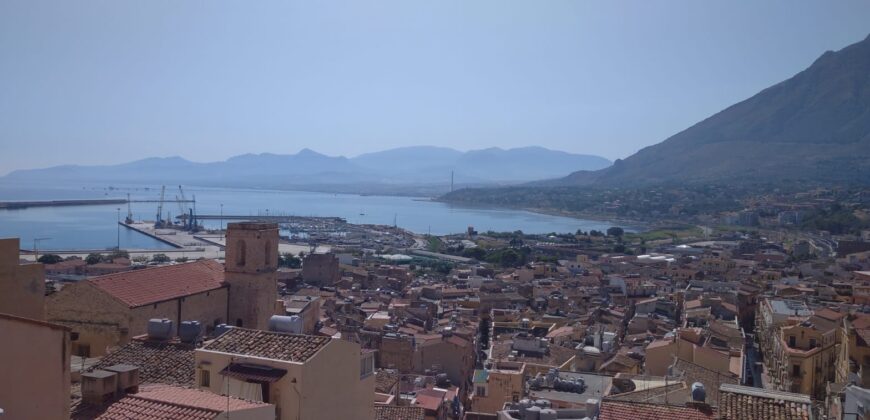 Termini Imerese: casa indipendente Piazza Benincasa