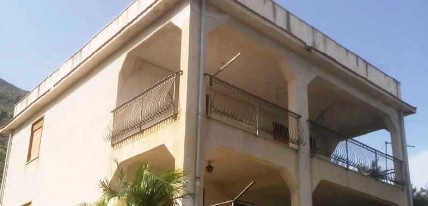 Termini Imerese: villa contrada Cozzo Imperatore