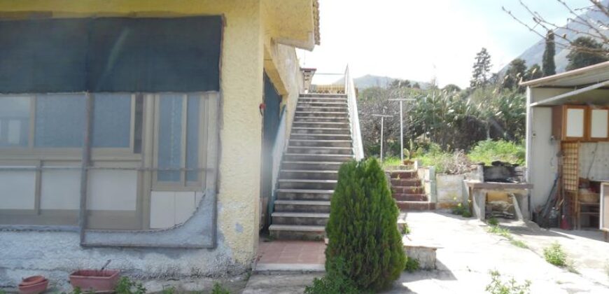 Termini Imerese: villetta contrada Piraino