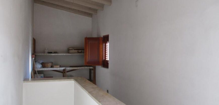 Termini Imerese: palazzina via Mangione