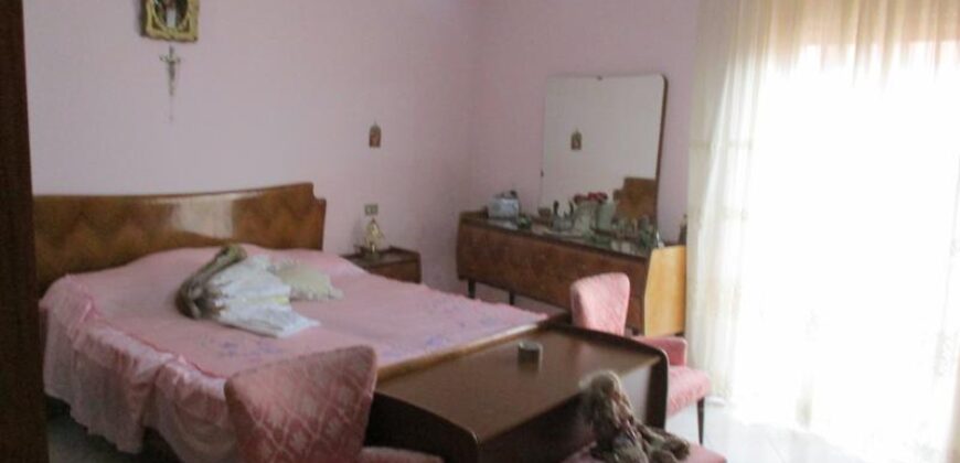 Termini Imerese:palazzina via Selva Sales