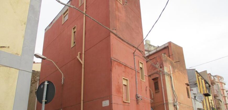 Termini Imerese:palazzina via Selva Sales