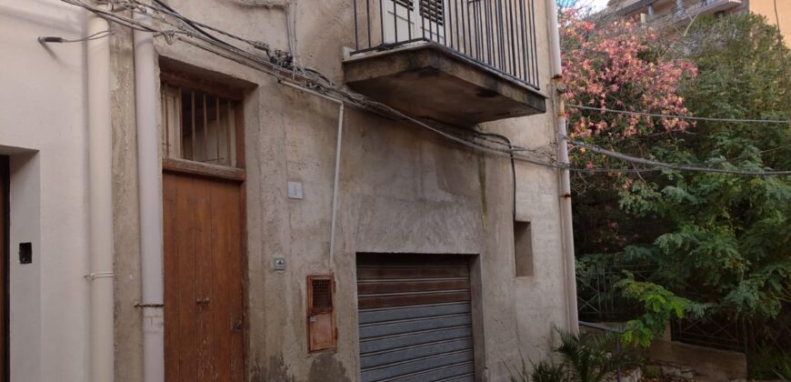 Termini Imerese: casa indipendente via Ippolito