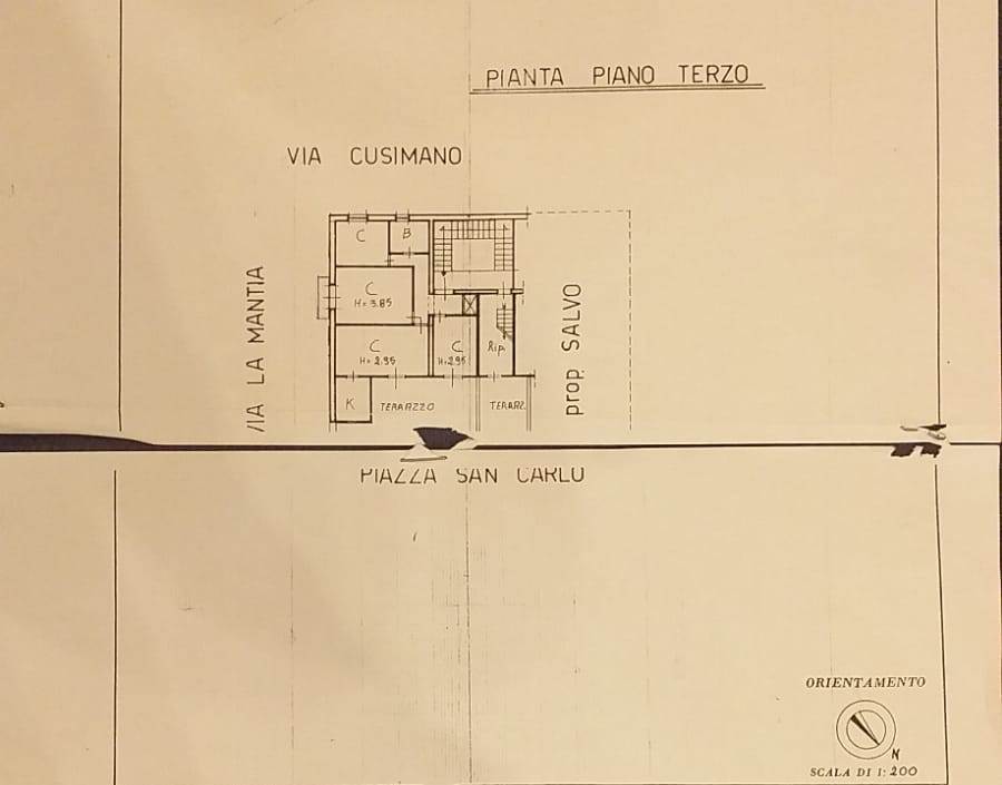 Termini Imerese:appartamento-box Piazza San Carlo