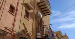 Termini Imerese: palazzina via Nivaloro