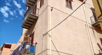 Termini Imerese: palazzina via Nivaloro