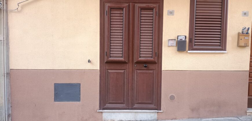 Termini Imerese: appartamento via Bevuto