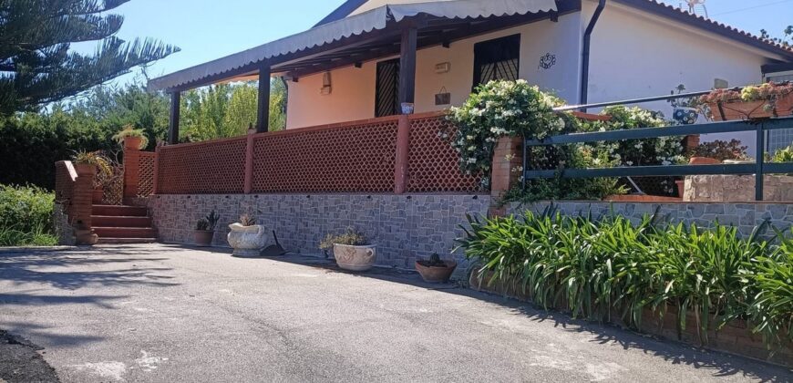 Termini Imerese: villetta contrada Quaranta Salme