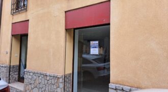 Termini Imerese: locale commerciale Piazza Duomo
