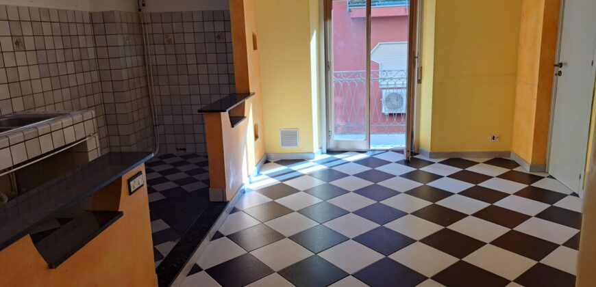 Termini Imerese:appartamento duplex via Mommasala