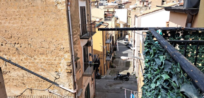 Termini Imerese:casa indipendente via Arezzo