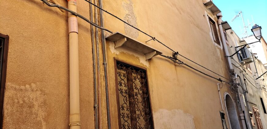 Termini Imerese: palazzina via La Cova