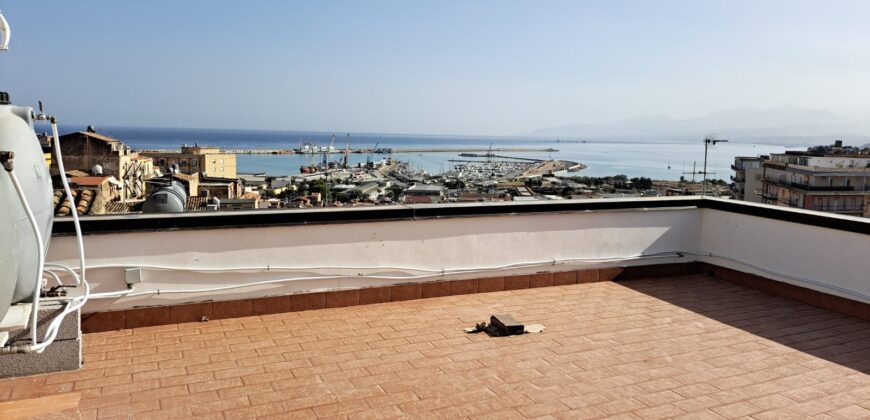 Termini Imerese: appartamento  Cortile Cirà