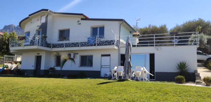 Termini Imerese:villa contrada Impalastro