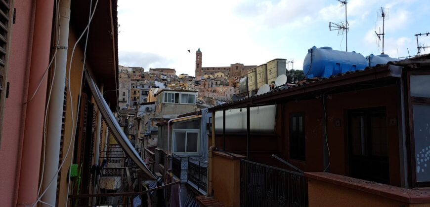 Termini Imerese: casa indipendente  via  Galera