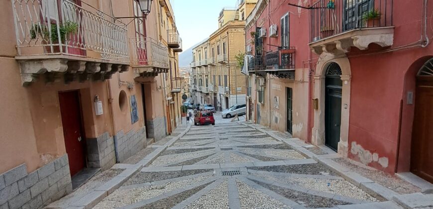 Termini Imerese: appartamento via Roma