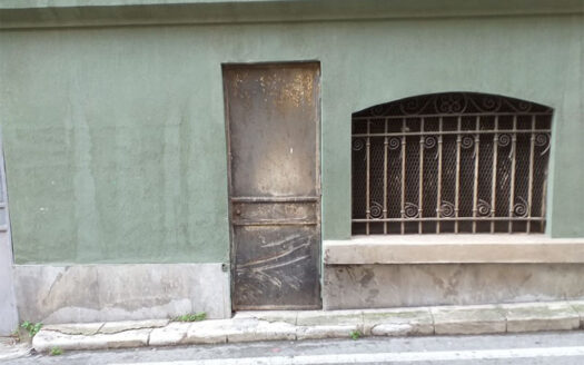 Termini Imerese: magazzino via Porta Caricato