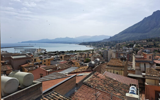 Termini Imerese: casa indipendente via Modestia 11