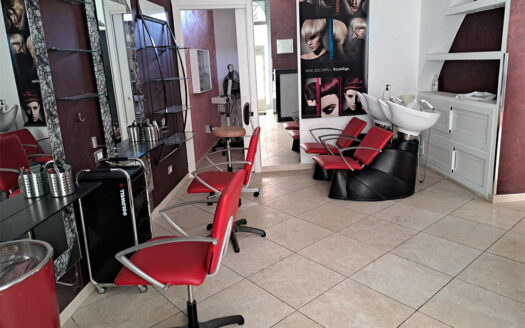 Termini Imerese: locale commerciale via Stesicoro