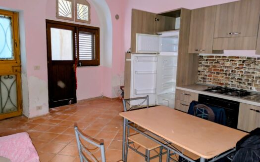 Termini Imerese: casa indipendente via Calabrò