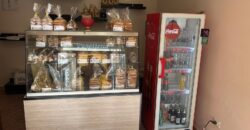 Campofelice di Roccella : attività commerciale Piazza Croce