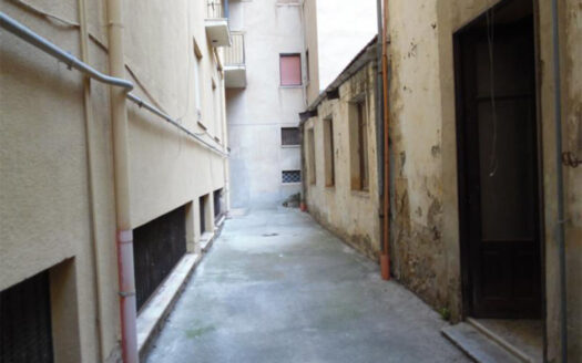 Termini Imerese: Stabile indipendente via Genova