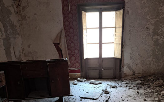 Termini Imerese: intero edificio via Dei Bagni