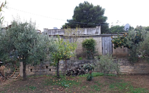 Termini Imerese: villetta contrada Rosario Rocca
