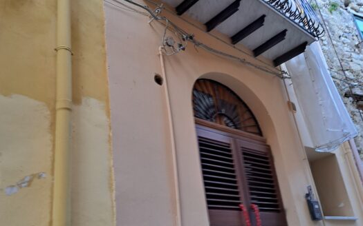 Termini Imerese: casa indipendente via Calabrò