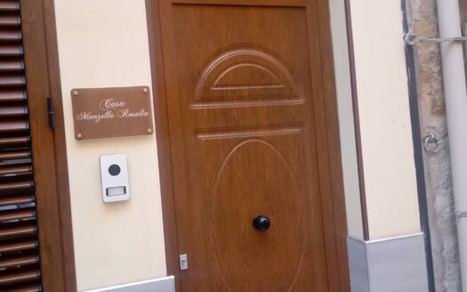 Montemaggiore Belsito: casa indipendente via Arciprete Catalano