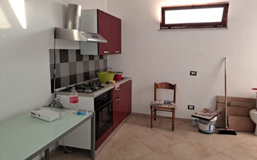 Termini Imerese: magazzino via Ischia