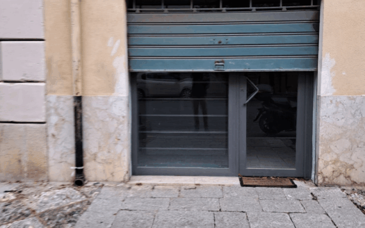 Termini Imerese: Locale piano terra via Niccolò Palmeri