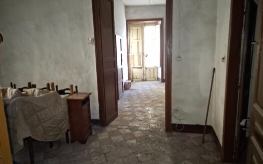 Termini Imerese:casa indipendente Piazza Carlo Alberto dalla Chiesa