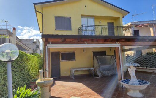 Trabia: villa contrada Giardini 27