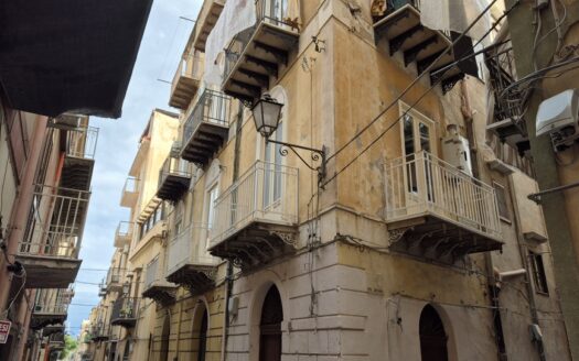 Termini Imerese: appartamento via Scialabba