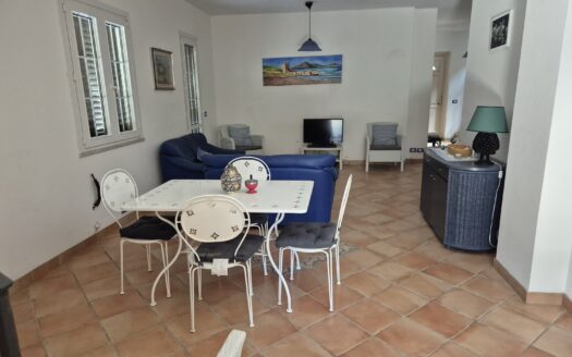 Campofelice di Roccella: Villa a schiera via dei Normanni