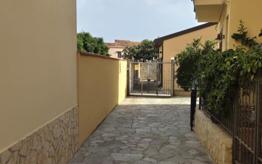 San Nicola L’Arena, Trabia : villa via Arco Lo Buono
